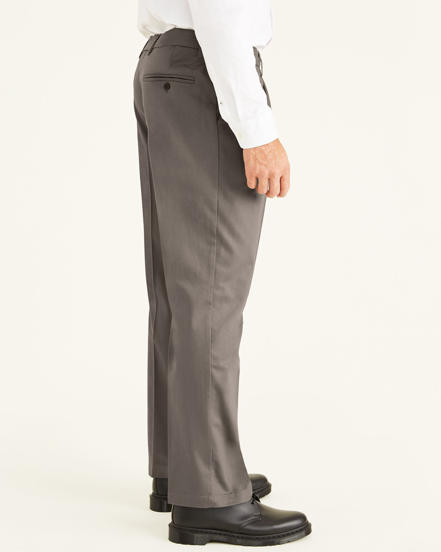 Signature Khakis, Pleated, Classic Fit (Big and Tall) - Image 3
